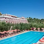 Delle Hotel