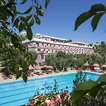 Delle Hotel