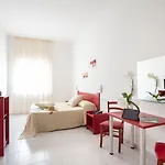Delle Hotel