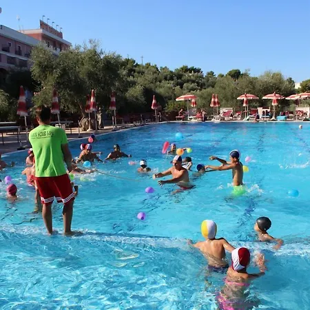 Delle Hotel