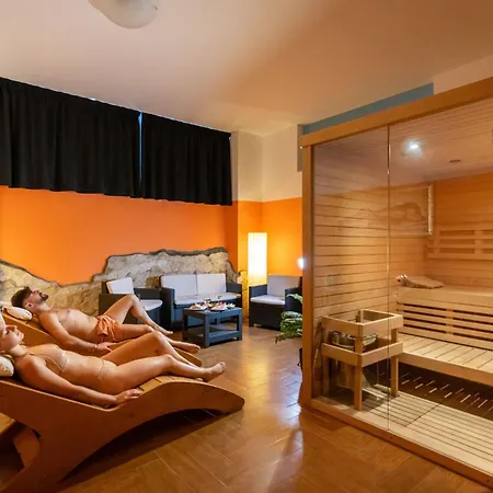 Delle Hotel