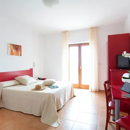 Otel Delle 4*