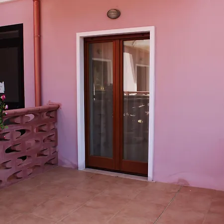Delle Otel