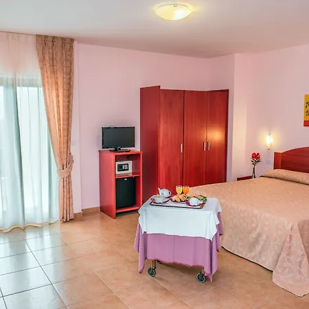 Otel Delle 4*